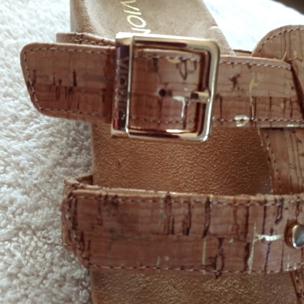 Vionic Sandals - Picture 3 of 6
